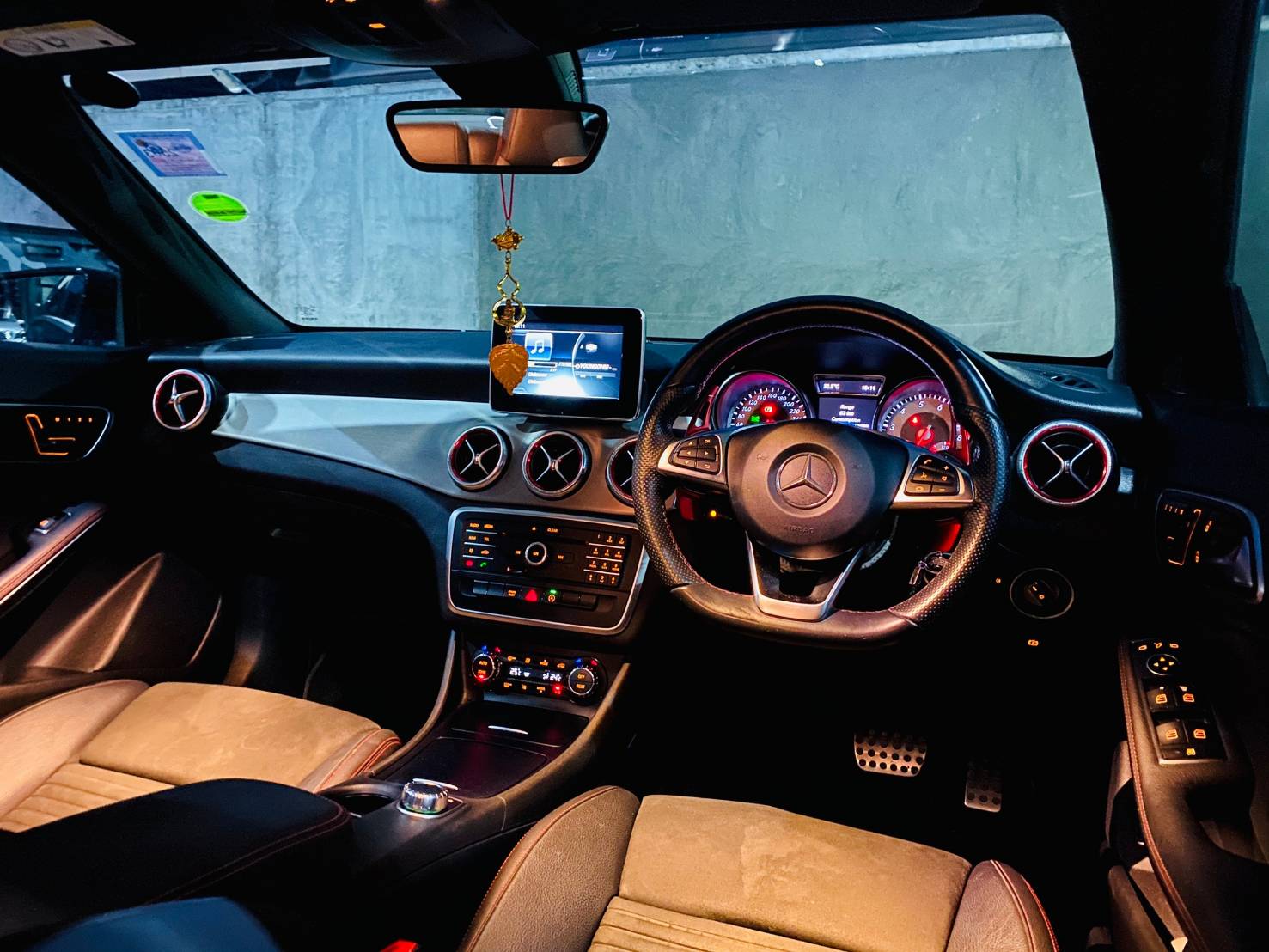 MERCEDES BENZ CLA250 โฉม W117 ปี 2017