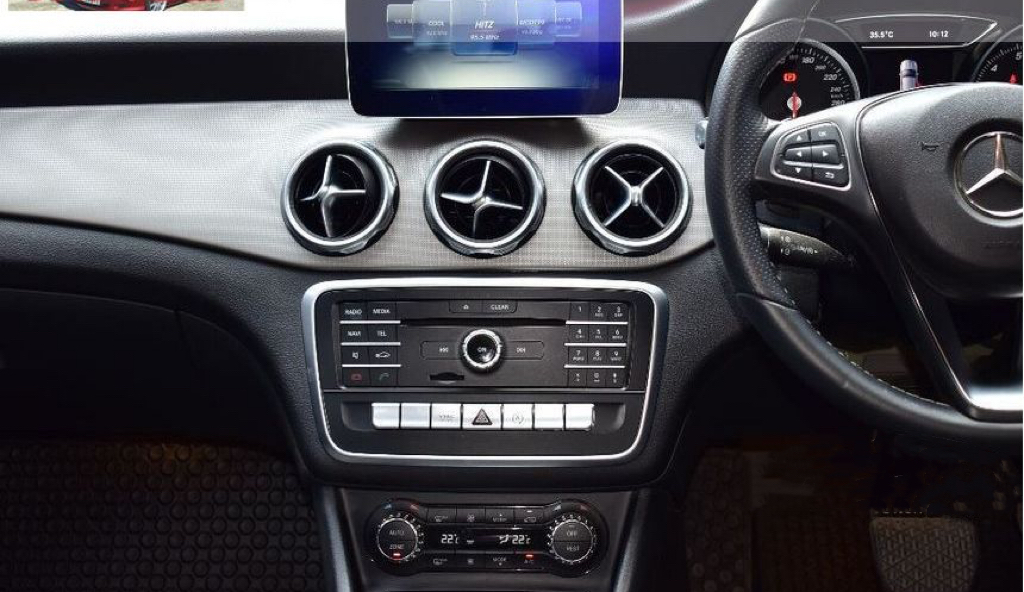Mercedes-Benz GLA200 1.6 W156 Urban SUV ปี 2019