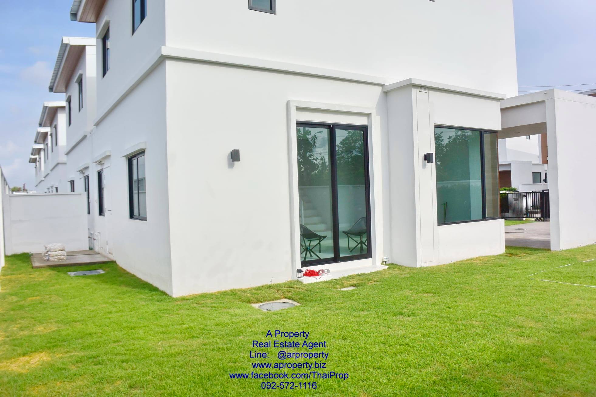 ขาย บ้านแฝดหลังมุม COMO Bianca - Bangna