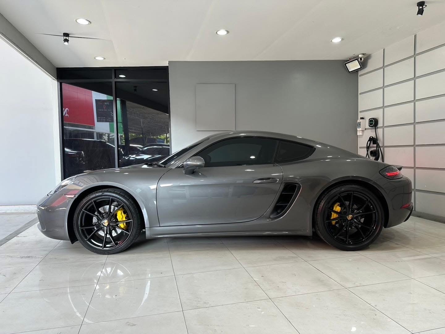 Porsche Cayman 718 Coupe 2.0 ปี 2019