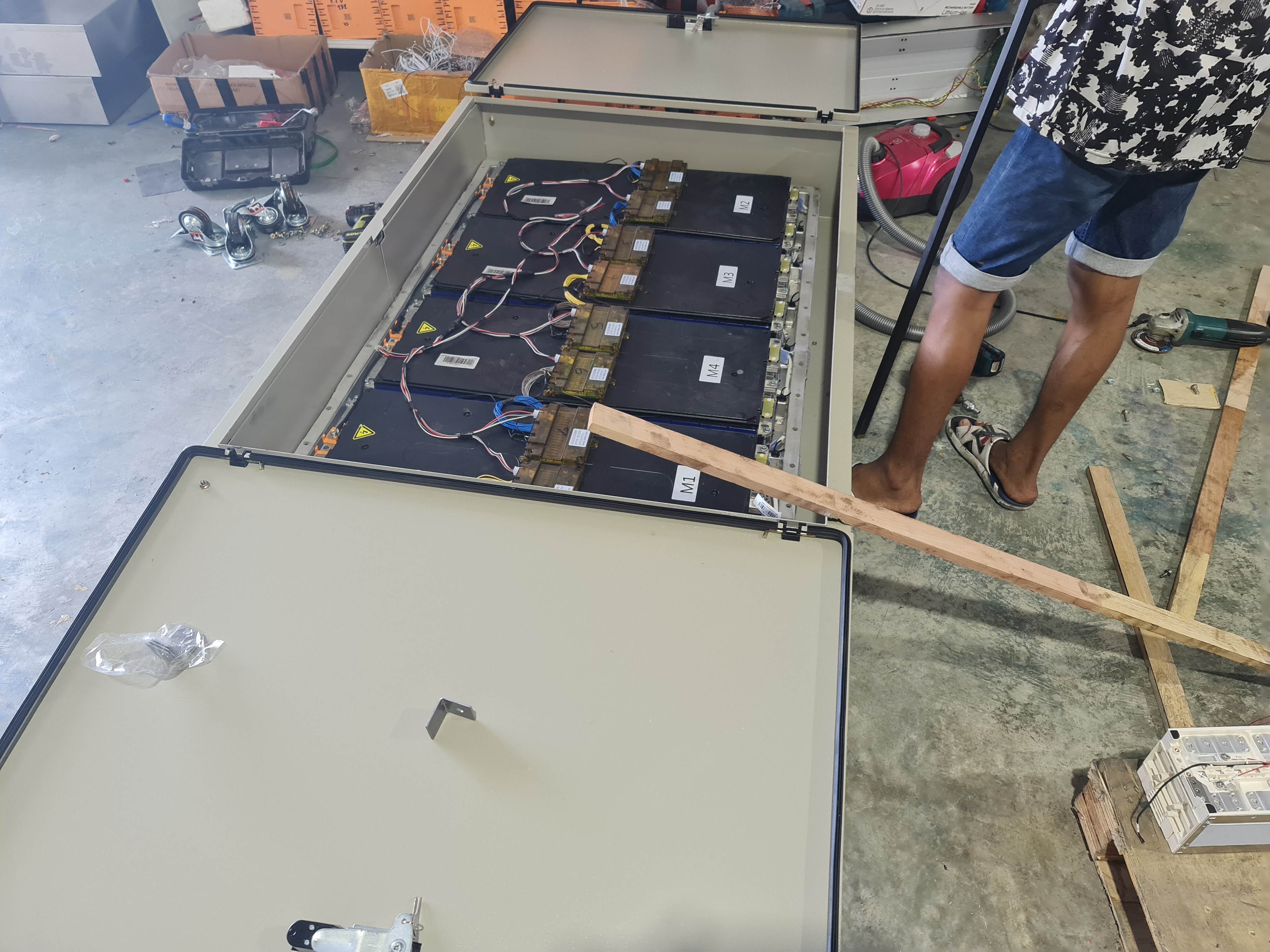 HV lithium battery system แบตเตอรี่ระบบ ไฮโวทล์ 350v ชาร์ทเต็ม 400v 35kw สำหรับ inverter 10kw