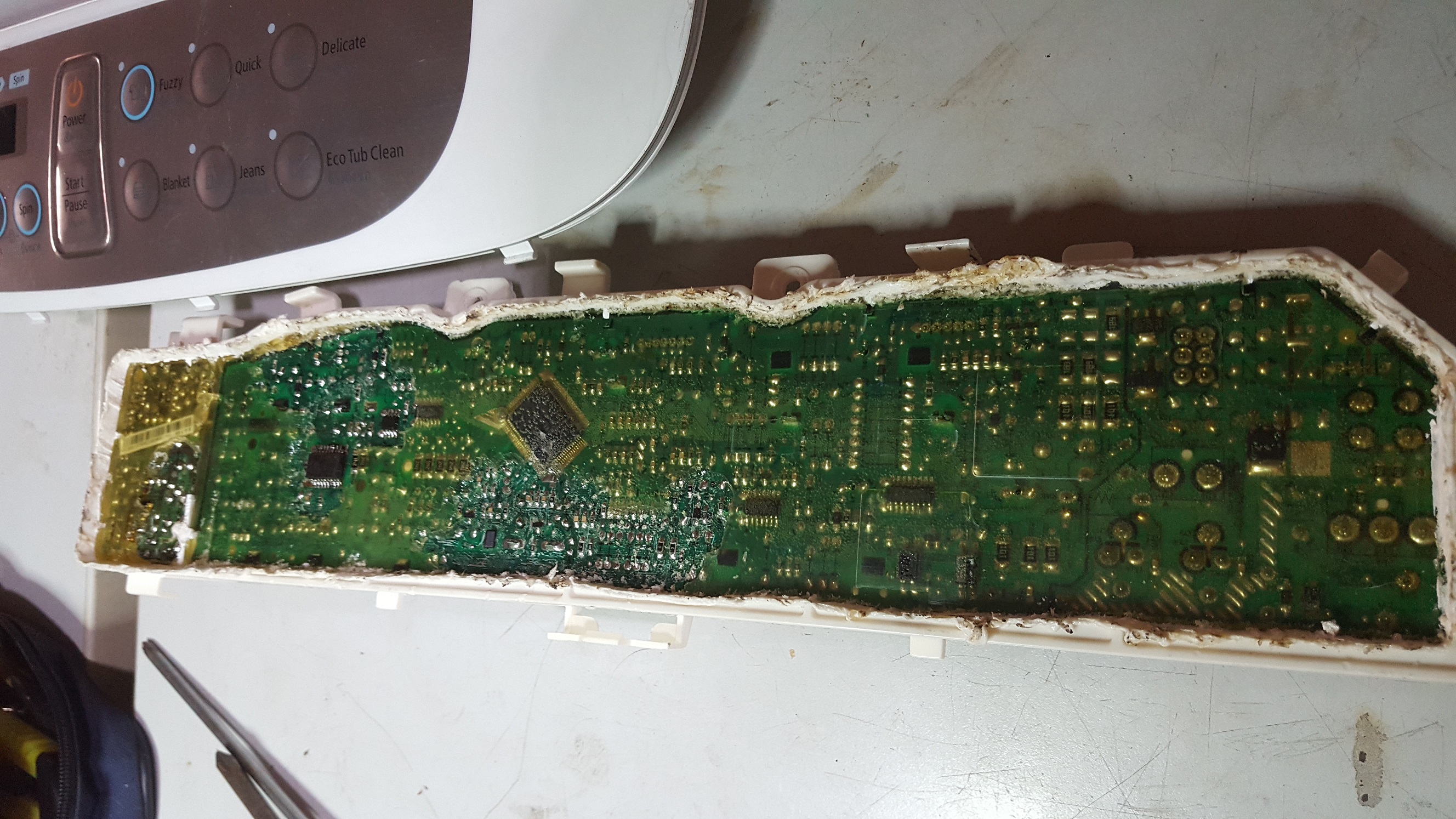 ซ่อมเครื่องซักผ้า ยี่ห้อ SAMSUNG รุ่น WA90F5S3QR อาการปุ่มเลือกโปรแกรมซักไม่ได้