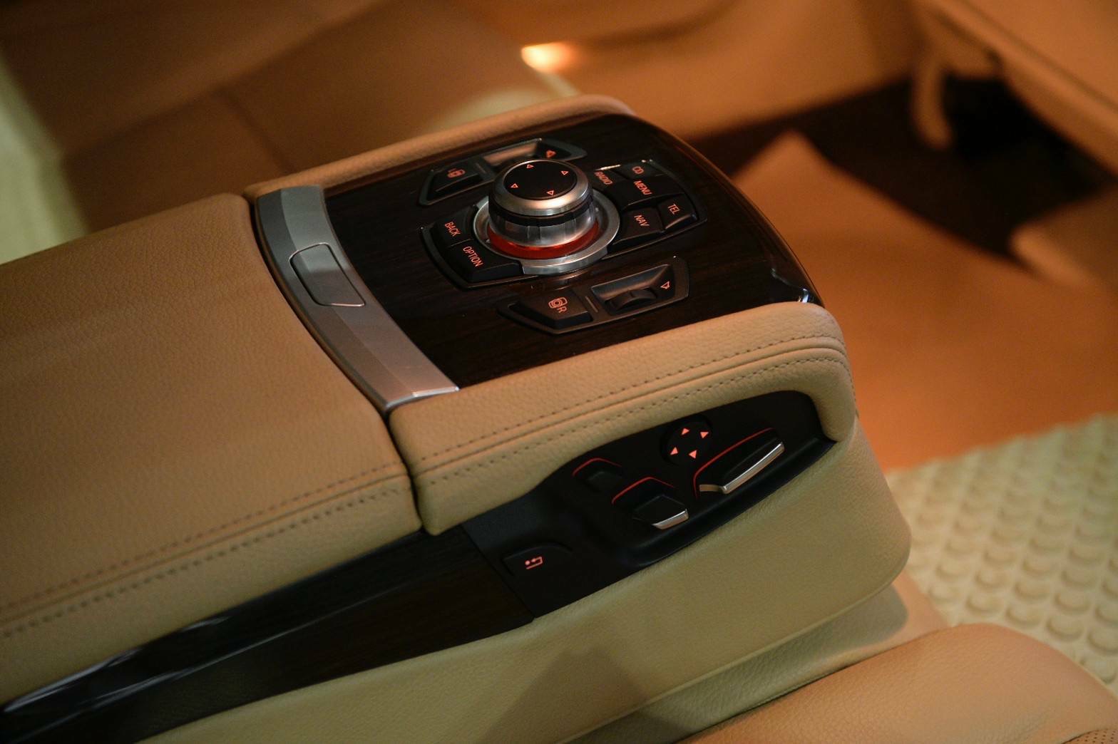 BMW 730Li ปี 2012
