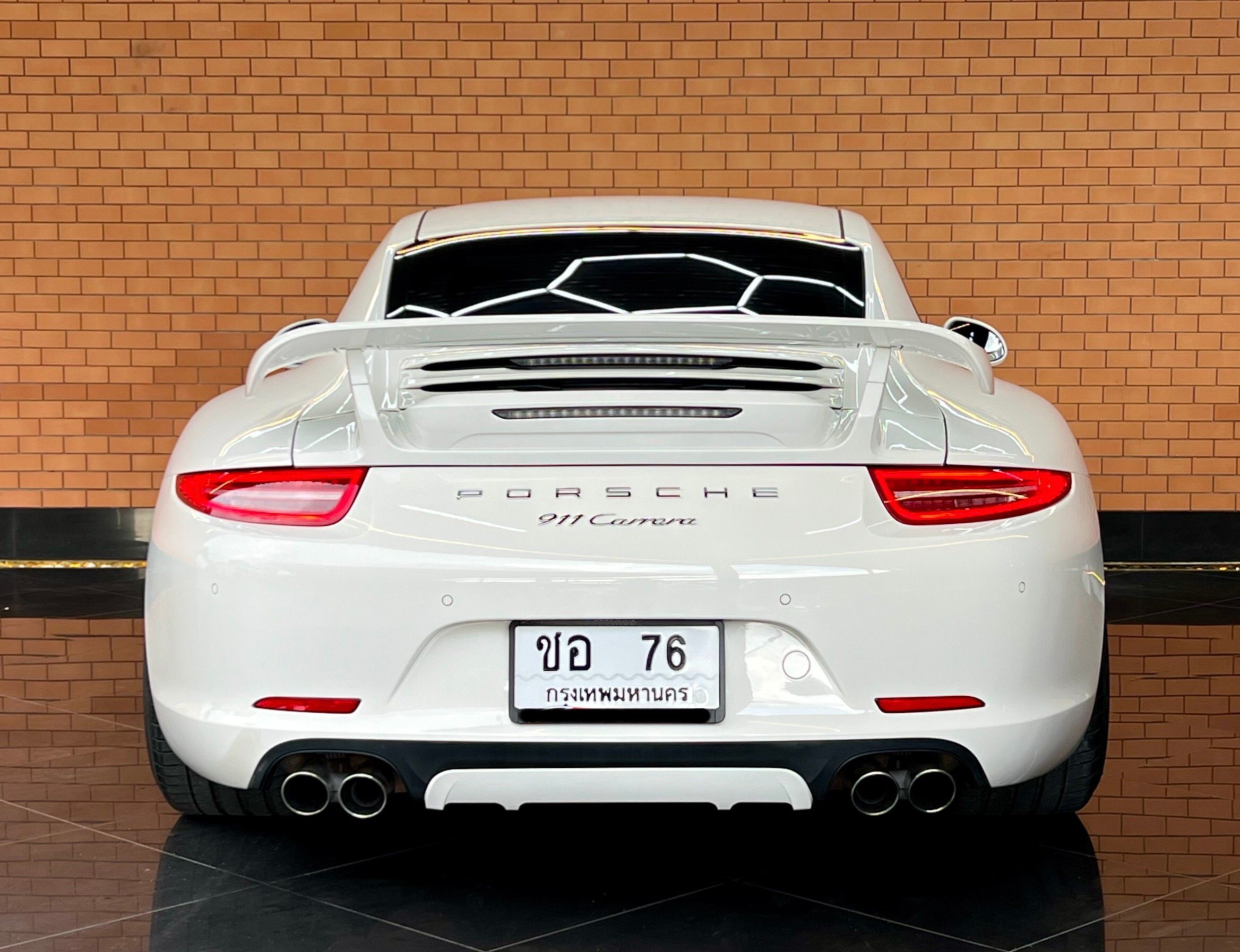 Porsche Carrera 911 ปี 2013