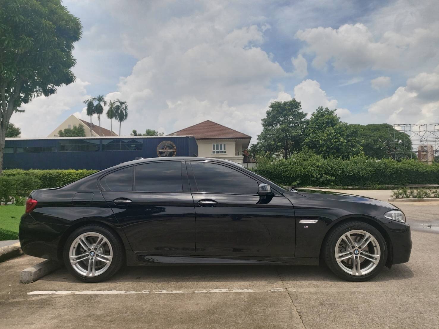 BMW 525d F10 2.0 LCI M-SPORT เครื่องยนต์ดีเซล ปี2015