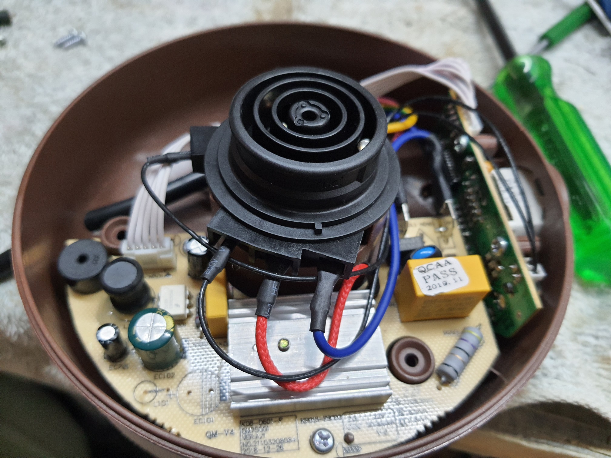 ซ่อมกาต้มน้ำร้อนไฟฟ้า ยี่ห้อ JOYOUNG รุ่น K08-D601 อาการเครื่องไม่ทำงาน