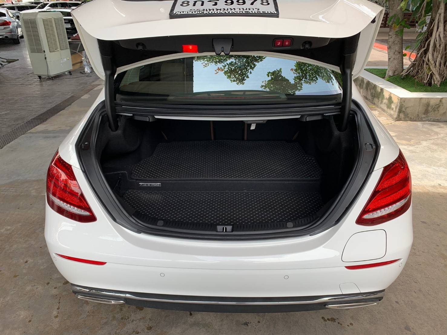 Mercedes Benz E350e Exclusive ปี 2017