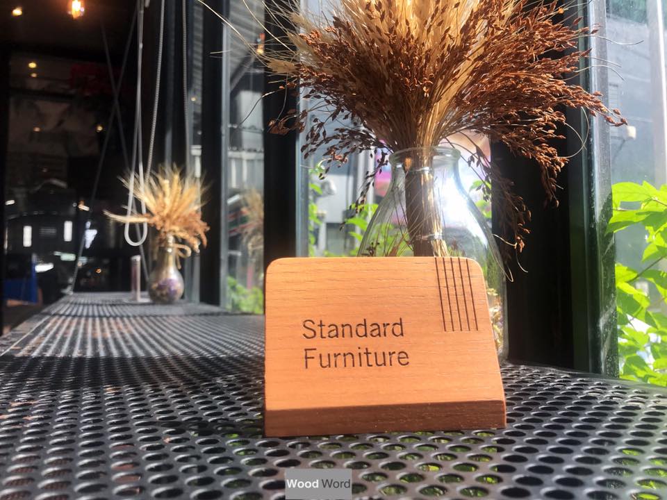 ป้ายไม้ตั้งโต๊ะ