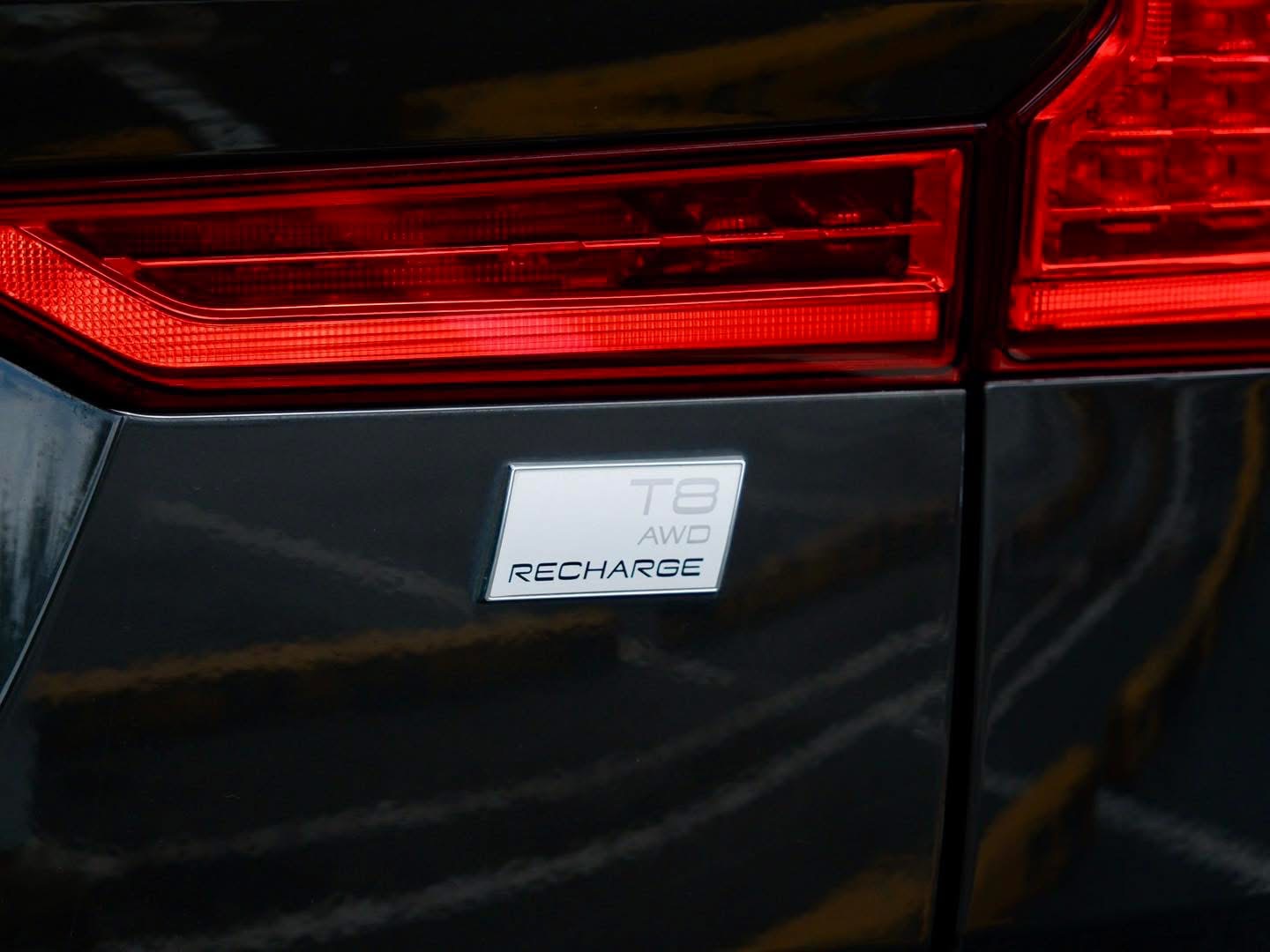 Volvo XC60 Recharge T8 AWD R-Design ปี 2022