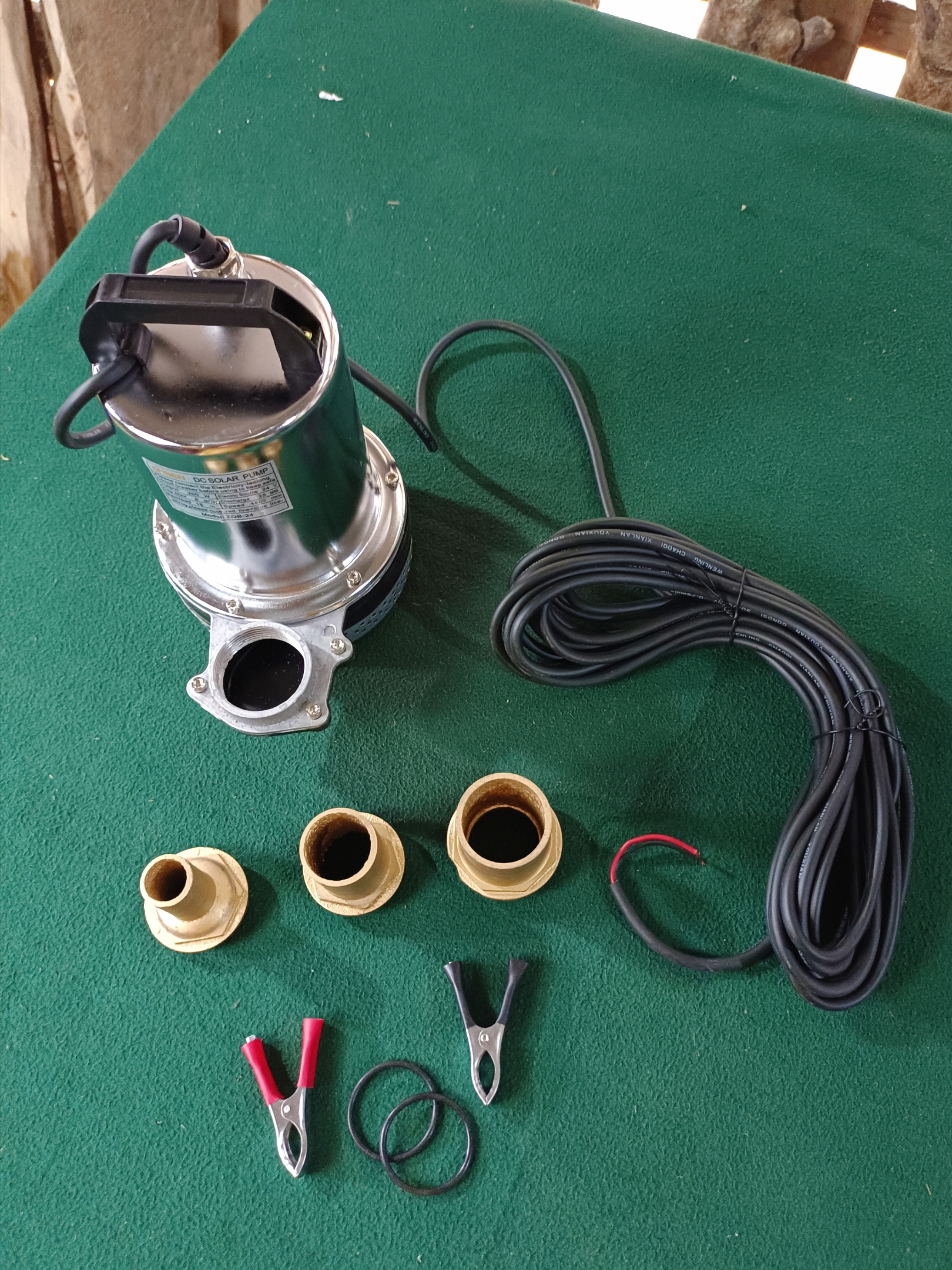 ปั้มไดโว่ แสตนเลส Onsen 24V แถมตัวคีบแบต 1 คู่ ท่อ 3 ขนาด แบบทองเหลือง สายยาว 5 เมตร