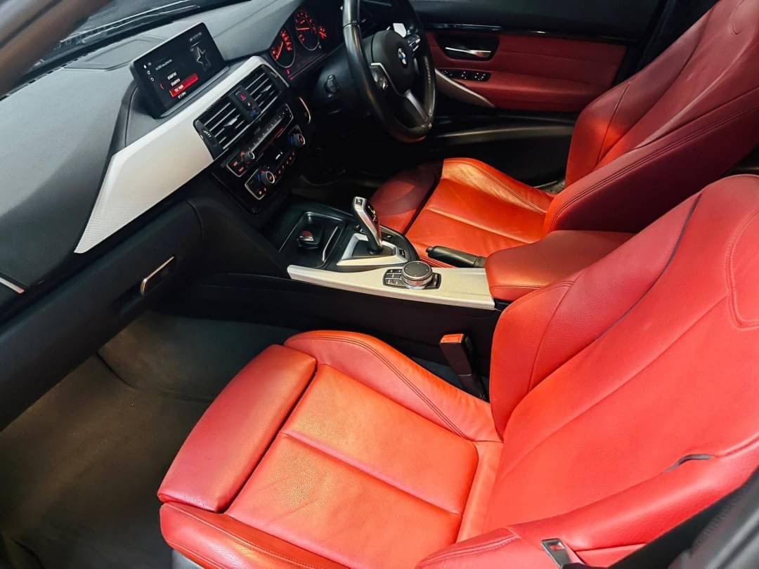 BMW 330e M-SPORT LCI ปี2019