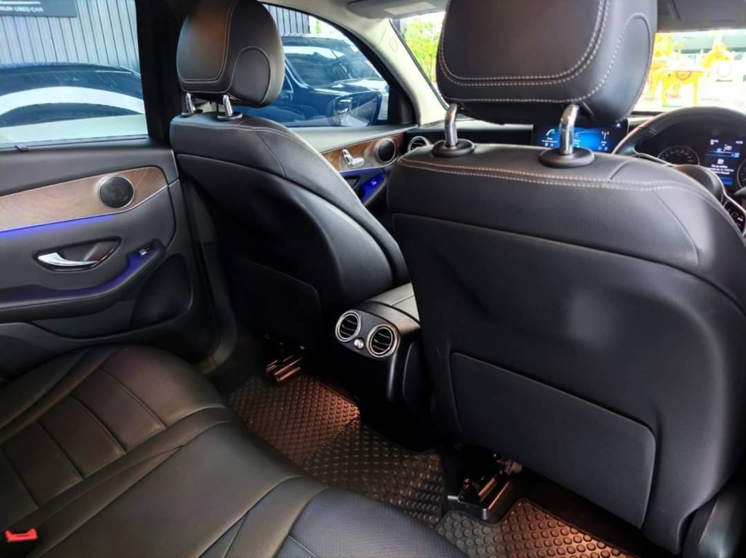 MERCEDES BENZ GLC220d ปี 2021