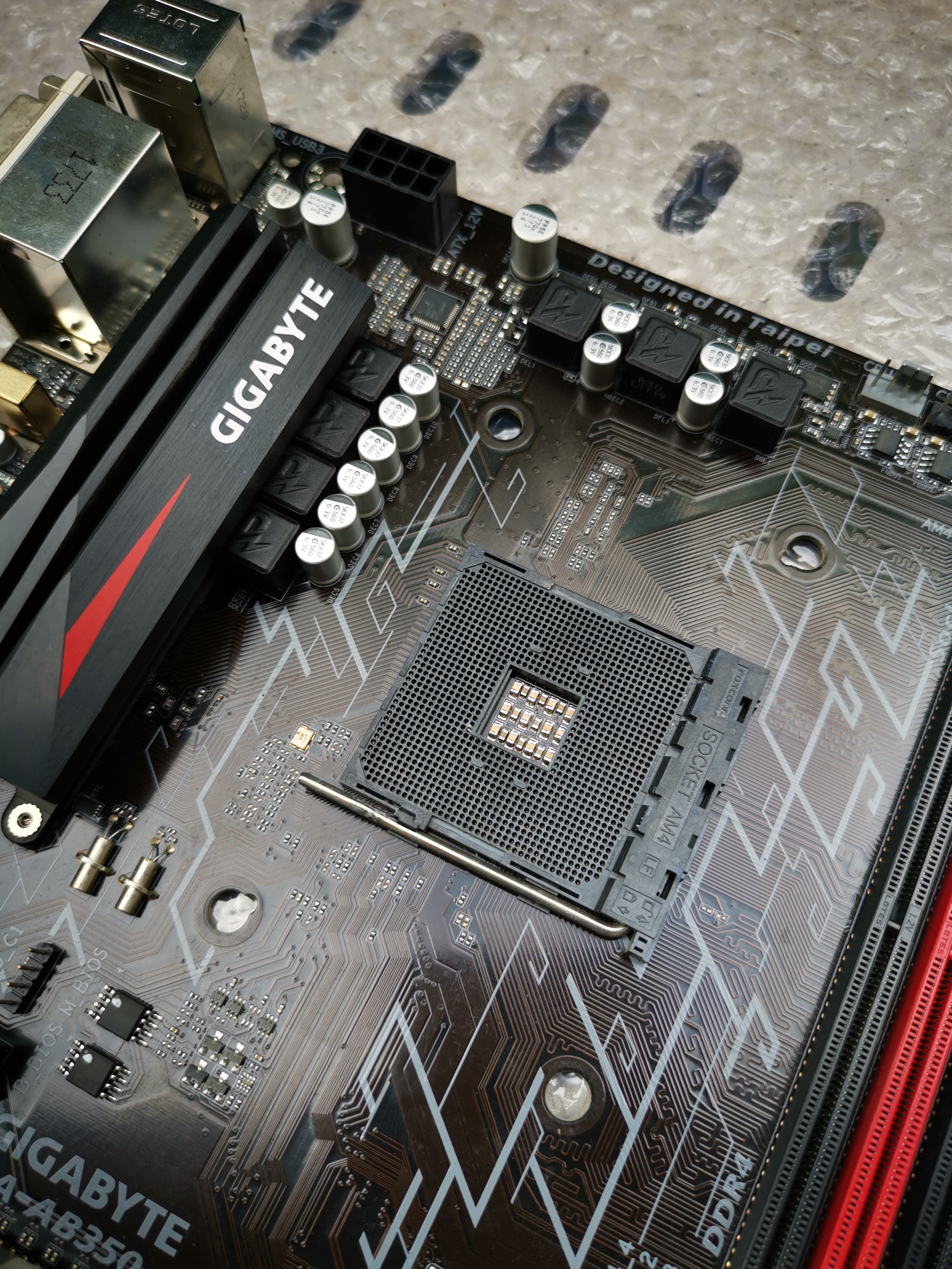 GIGABYTE GA-AB350-GAMING 3