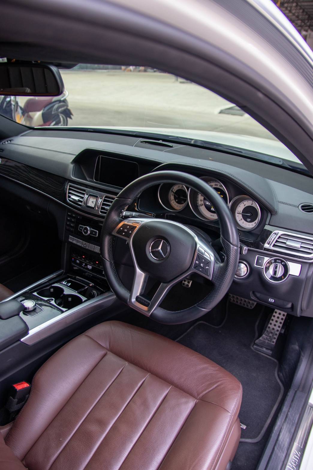 Mercedes-Benz E300 Amg Bluetech Hybrid ปี 2015