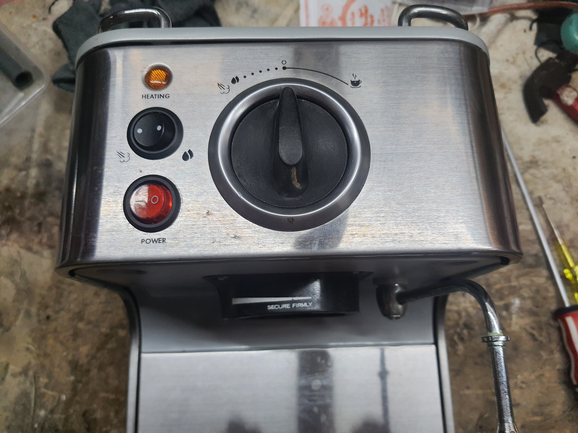 ซ่อมเครื่องชงกาแฟเอสเพรสโซ่ ยี่ห้อ BUONO รุ่น BUO-TSK1819 อาการเปิดไม่ติด