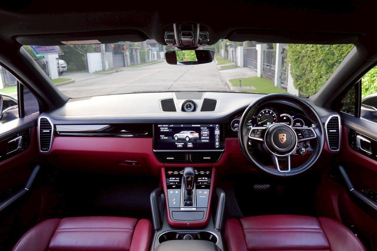 Porsche Cayenne Coupe ปี 2020