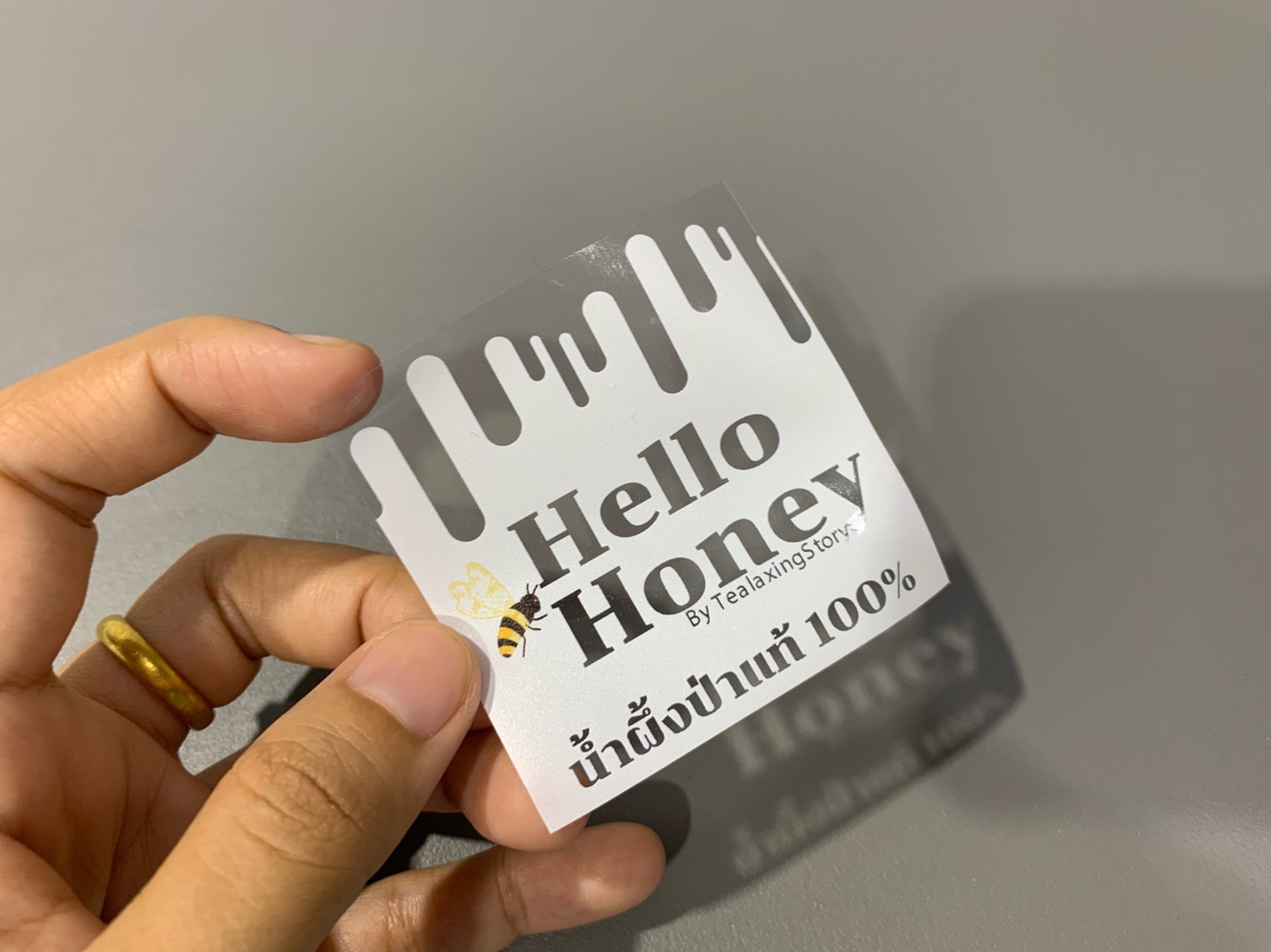 ฉลากสินค้าใสตัวหนังสือขาว สติ๊กเกอร์ใสพิมพ์สีขาว พิมพ์หมึกขาว