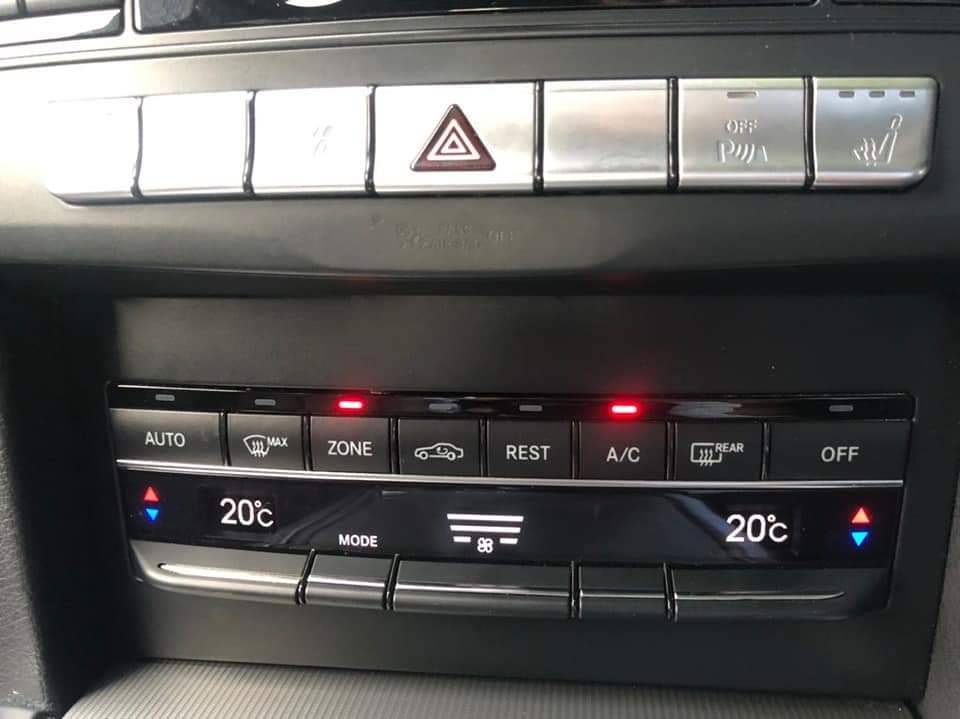 Mercedes Benz E300 blutec AMG ปี2014