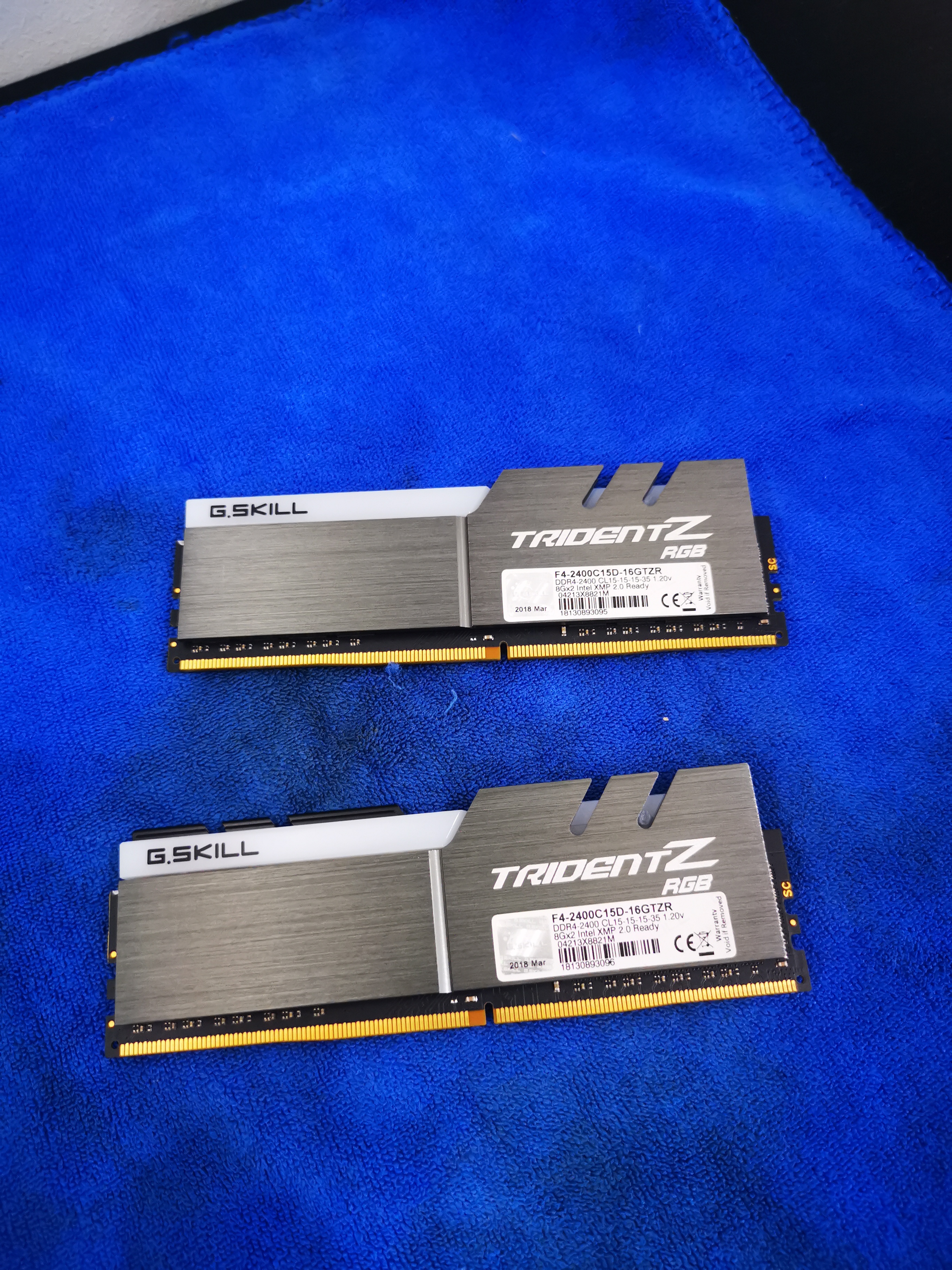 RAM G.SKILL TRIDENT Z RGB 16GB(8*2)/2400