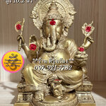 พระพิฆเณศ ประทานพร ประทับบัลลังก์ **พระหัตถ์ซ้ายหน้าถือขนม** (สูง 10.2 นิ้ว)