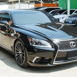 LEXUS LS460 สีดำ ปี 2011
