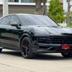 Porsche Cayenne S E-Hybrid Coupe สีดำ ปี 2025 ( ยังไม่จดทะเบียน )
