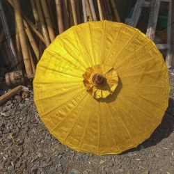 ร่มสีทอง ผ้าน้ำมันกันน้ำได้ 17 นิ้ว ร่มกฐิน