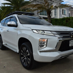 PAJERO 2.4 GT Premium MNC สีขาวเซรามิค ปี2020