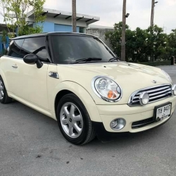 Mini Cooper RHD ปี 2010