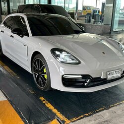Porsche Panamera 4 e-hybrid Turismo ปี 2018