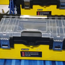 กล่องเครื่องมือช่าง 1 กล่อง แถมเหล็กดูดน็อต 2 เส้น