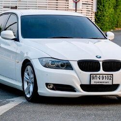 BMW E90 320d SE ปี 2011