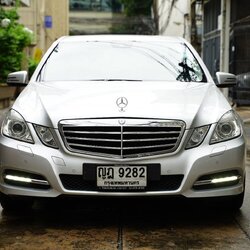 Mercedes Benz E200 CGI Avantgarde ปี 2010 จด 2011