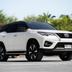 TOYOTA FORTUNER 2.8 TRD 2WD ปี 2019