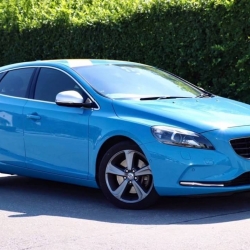 VOLVO V40 2.0 T5 S ปี 2016 (สีฟ้า)
