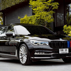 BMW 740Li Pure Excellence (Model G12 CBU) ปี 2017