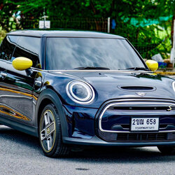 MINI Cooper SE MINI Yours Enigmatic Black Metallic ปี 2021
