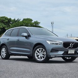 Volvo XC60 D4 AWD Momentum SUV ปี 2018
