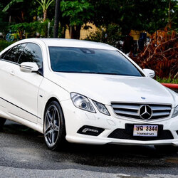 Benz E350 CDI 3.0L V6 Turbo Coupe AMG Package ปี 2010 Top