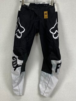 กางเกงขี่มอเตอร์ไซด์ ( มือสอง ) E&A 252: เอว 26" ยาว 23" **FOX**