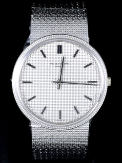 Patek Philippe Calatrava Ref.3611 หน้าปัดพีระมิดเล็ก ตัวเรือนทองคำขาว สายทองคำขาวแท้ หัวเข็มขัดแท้ ไขลาน ขนาด 33 mm