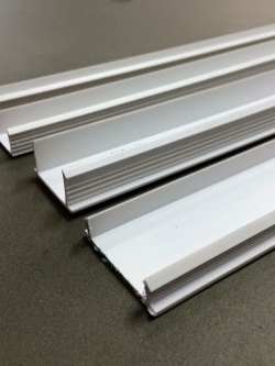 คิ้วเซาะร่อง PVC