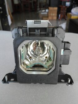 หลอดโปรเจคเตอร์ Sanyo PLV-Z2000 (เกรด A) – ความคมชัดสูง อายุการใช้งานยาวนาน