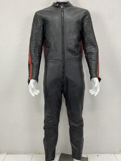 Racing suit RCSS 012 : อก 38 ” เอว 32 “ ยาว 55.5 “ ** --- **