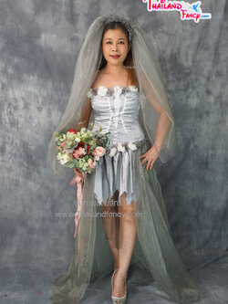 ชุดเช่าแฟนซีผู้หญิง (ชุดเช่า) ชุดเช่าเจ้าสาวผี ชุดผีสาวซอมบี้ ชุดผีผู้หญิง Halloween Night Costume ชุดเจ้าสาวผีสีขาวเทาหน้าสั้นหลังยาวลายโครงกระดูกขาว