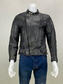 เสื้อการ์ดสำหรับขี่มอเตอร์ไซด์( มือสอง) RCSS 026: อก 36" ยาว 23" **