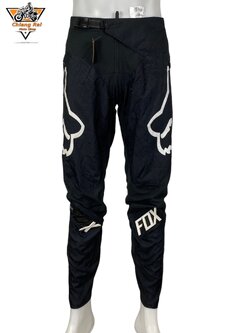 กางเกงสำหรับขี่มอเตอร์ไซด์ ( มือสอง ) E&A 583: เอว 28-30" ยาว 28" **FOX**