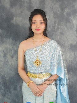 ชุดไทยย้อนยุค ชุดไทยสมัยอยุธยา ชุดไทยประยุกต์ ชุดไทยสไบออเจ้า ชุดไทยสไบกลิตเตอร์ปักมุขกับผ้าถุงจีบหน้านางเสมือนนุ่งสด