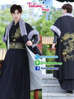 ชุดเช่าแฟนซีผู้ชาย เช่าชุดจอมยุทธ์จีน ชุดแฟนซีนานาชาติ ชุดจีนโบราณผู้ชาย ชุดเจ้ายุทธภพ ชุดจอมยุทธ์ร่วมสมัย ชุดจีนกำลังภายใน ชุดเช่าจอมยุทธชายชุดสีดำเสื้อคลุมดำขนเฟอร์เทา