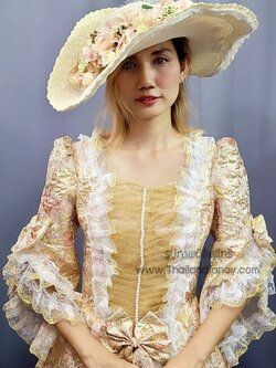 ชุดแฟนซีผู้หญิงสำหรับเช่า ชุดวิคตอเรีย ชุดเจ้าหญิงอังกฤษ ชุดผู้ดีอังกฤษ ชุดหลุยส์ฝรั่งเศส Victoria Cosplay ชุดเช่าเจ้าหญิงยุคเรเนซองค์โกธิคสีชมพูทอง